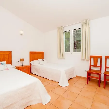 Con Piscina En וילה